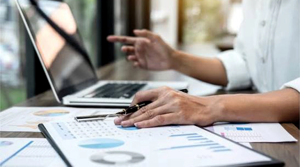 4. Accounting & Finance Skills